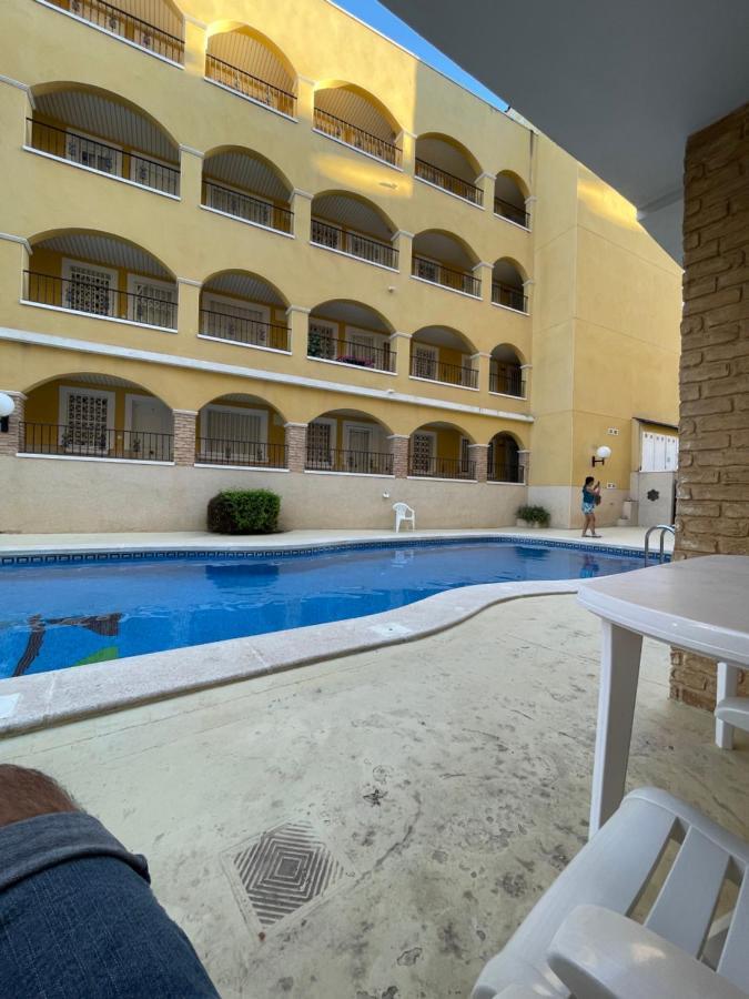 Casa Amarela Guesthouse, Algorfa Esterno foto