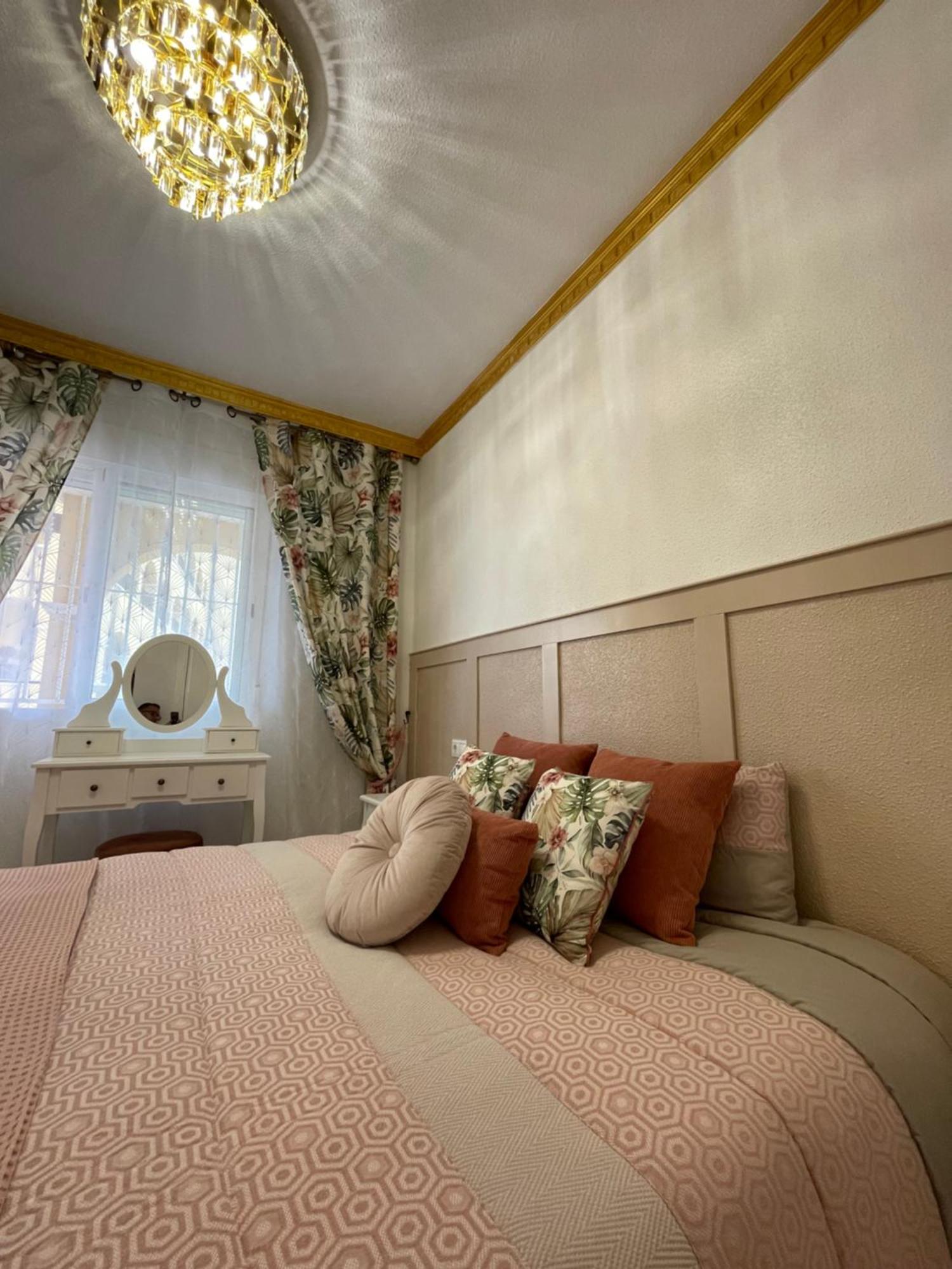 Casa Amarela Guesthouse, Algorfa Esterno foto