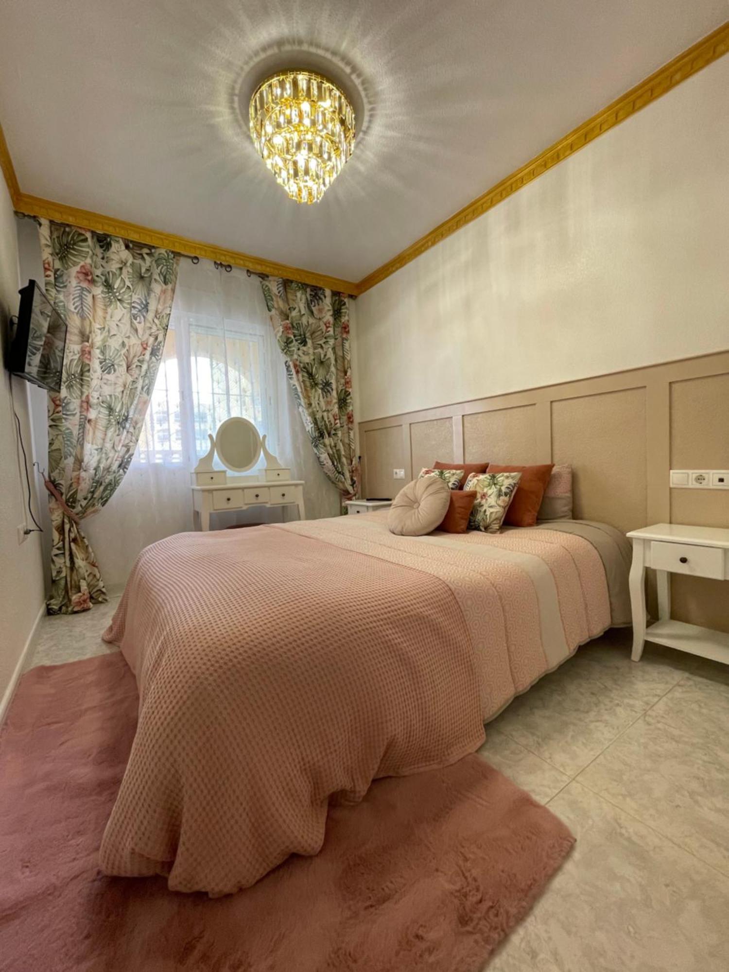 Casa Amarela Guesthouse, Algorfa Esterno foto
